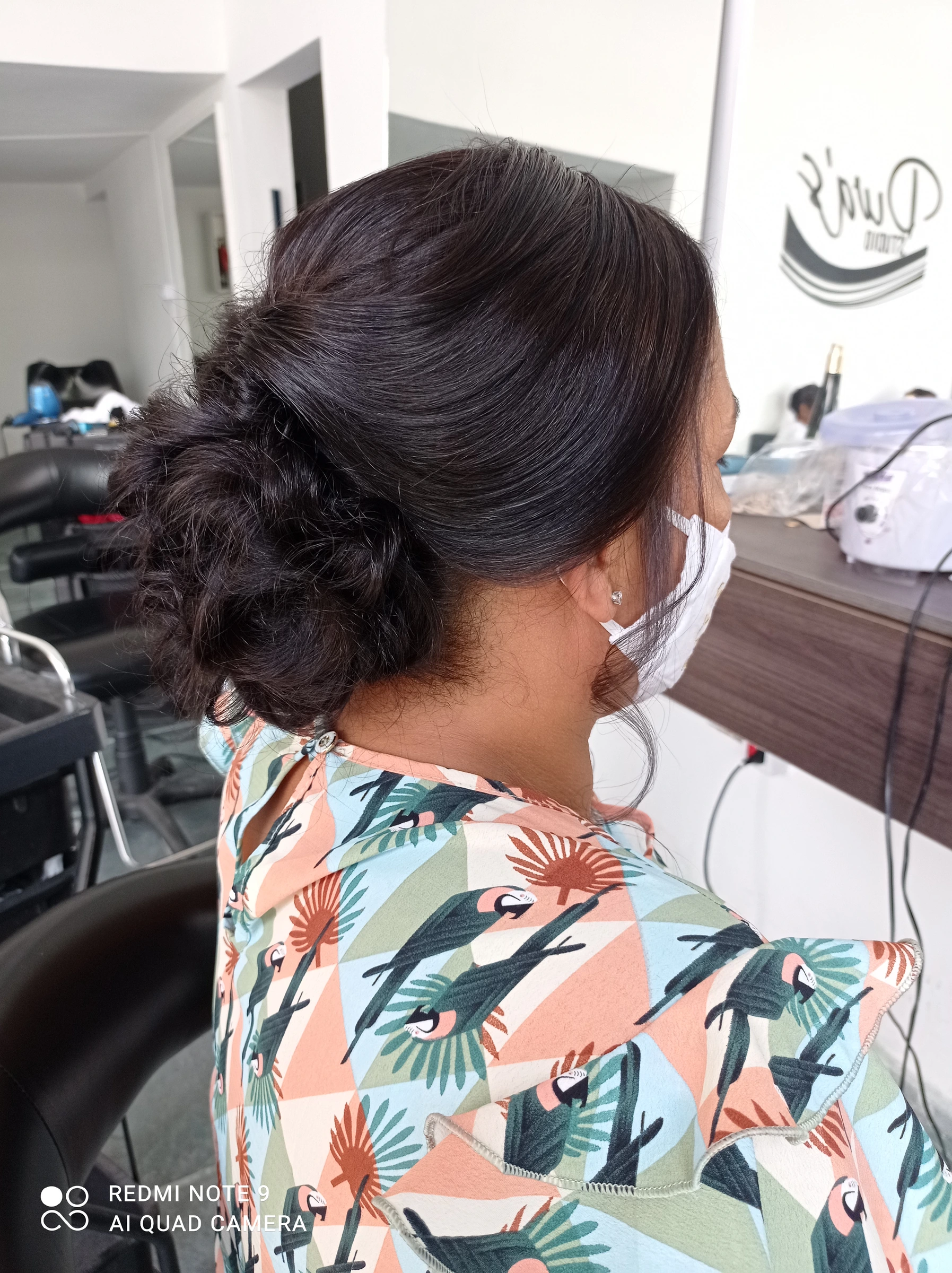 Penteado preso realizado por Gláucia